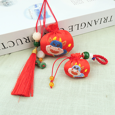 512591 丑牛 6x6cm 4x4cm ￥40